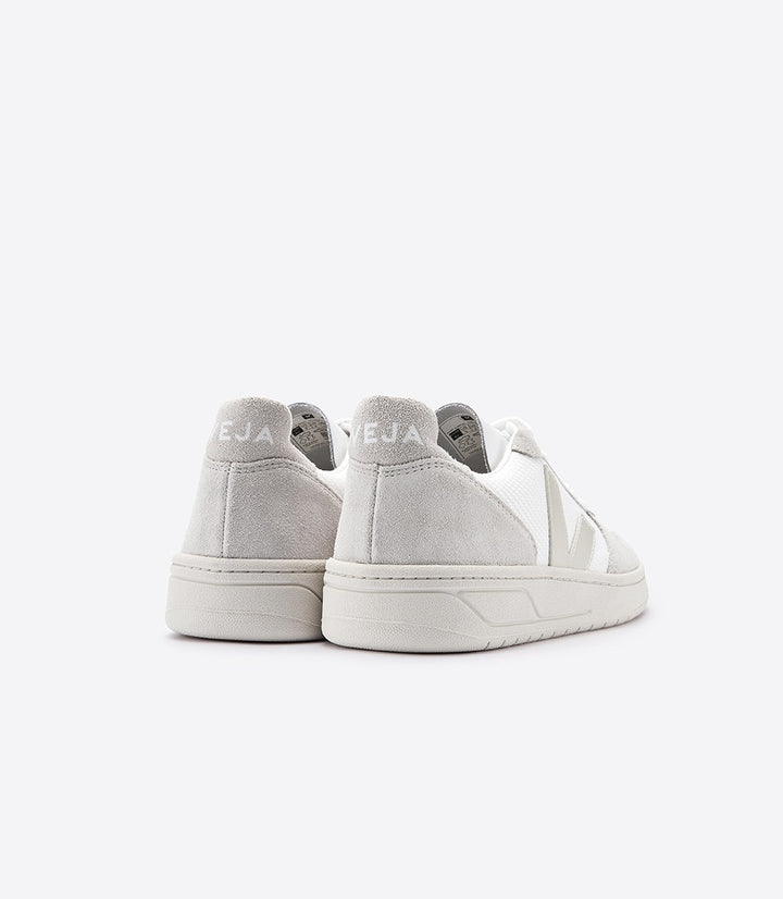 Veja - V10 Sneakers BMesh in White Natural