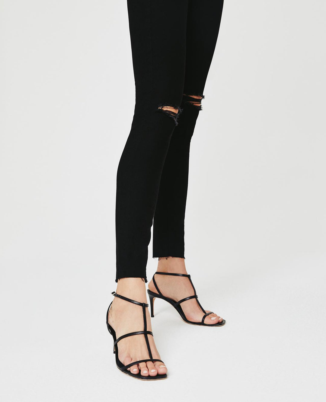 AG - Farrah Skinny Ankle in 1 Year Midnight Black Destruct