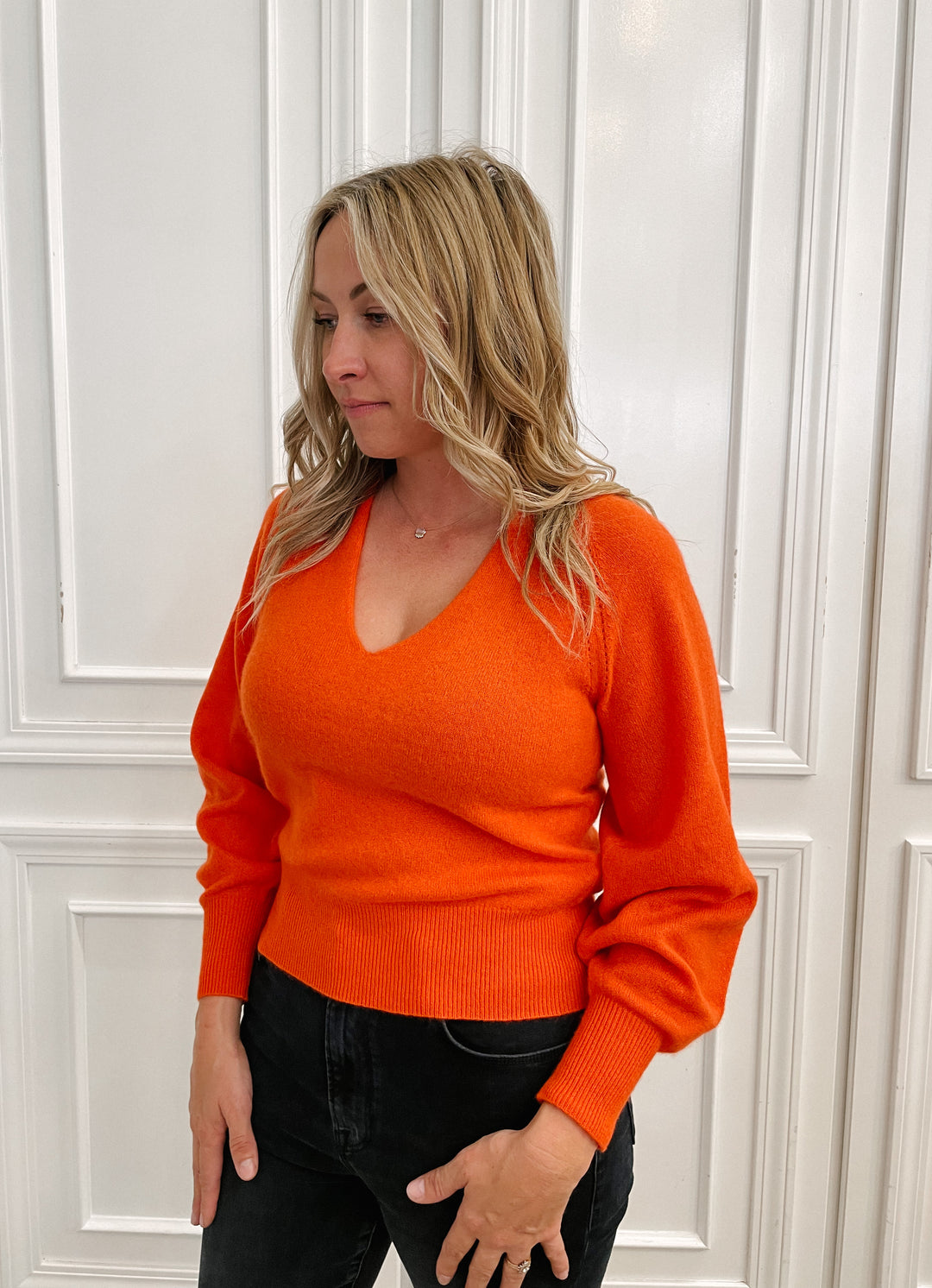 White + Warren - Cashmere Blouson Sleeve V Neck in Bright Poppy