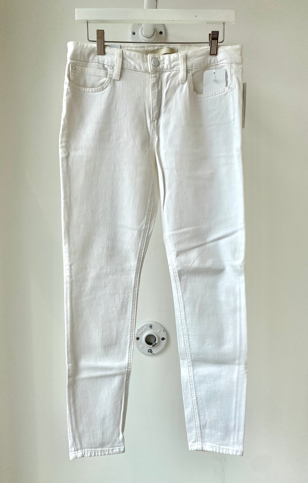 Joes Jeans - Mid Rise Skinny Ankle in Annie