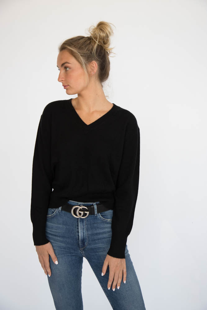 Eleis Collective -The Cropped V Neck - Black
