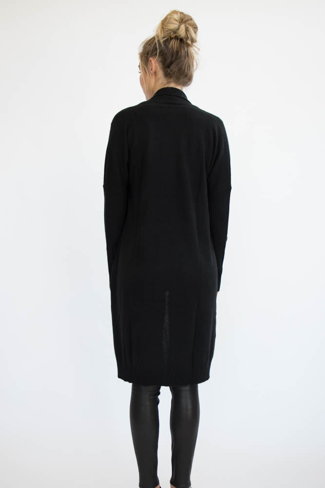 Eleis Collective -The Ribbed Duster - Black
