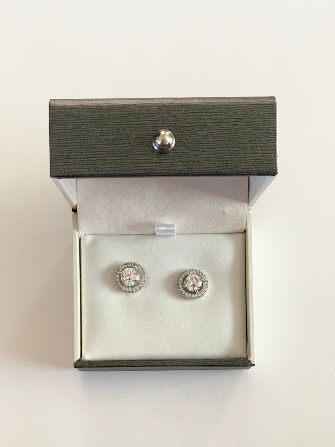 Crislu - Micro Pave RD Earring Earrings