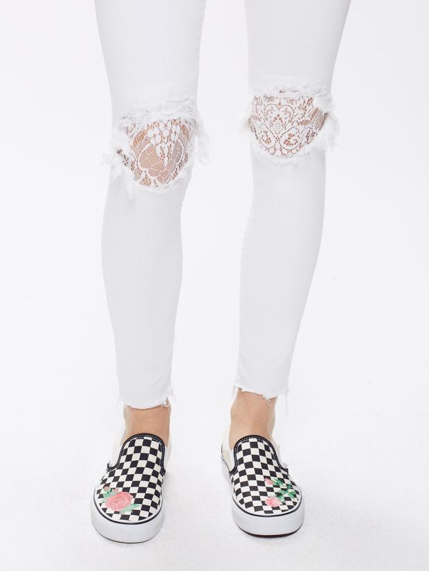Mother - High Waisted Looker Ankle Fray in Little Miss Lacey