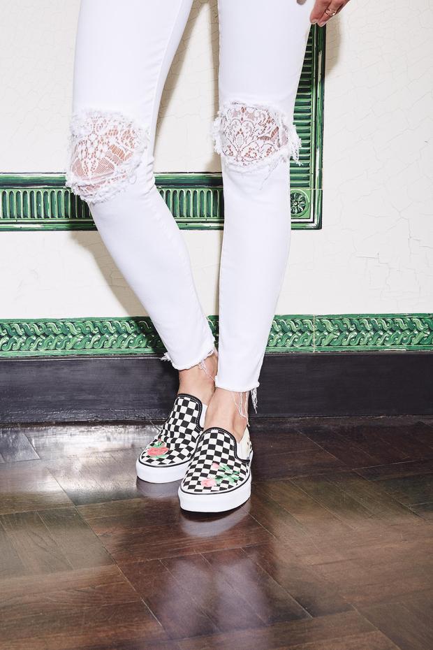 Mother - High Waisted Looker Ankle Fray in Little Miss Lacey
