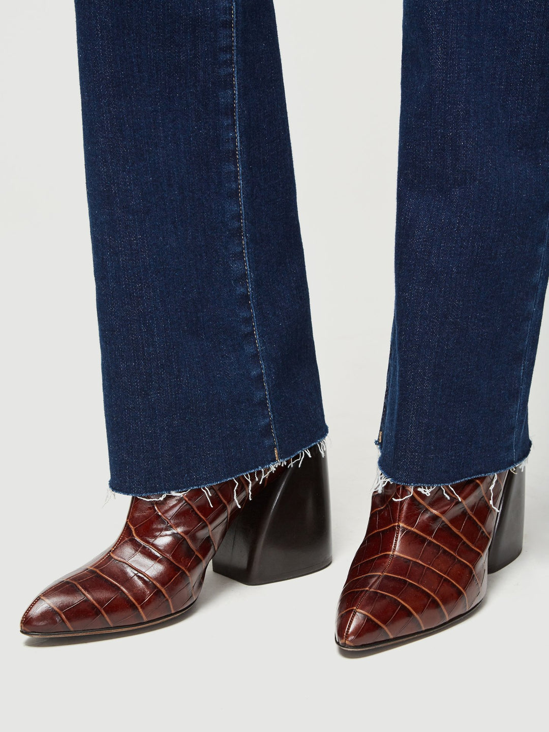 FRAME - Le Mini Boot Raw Edge in Habana