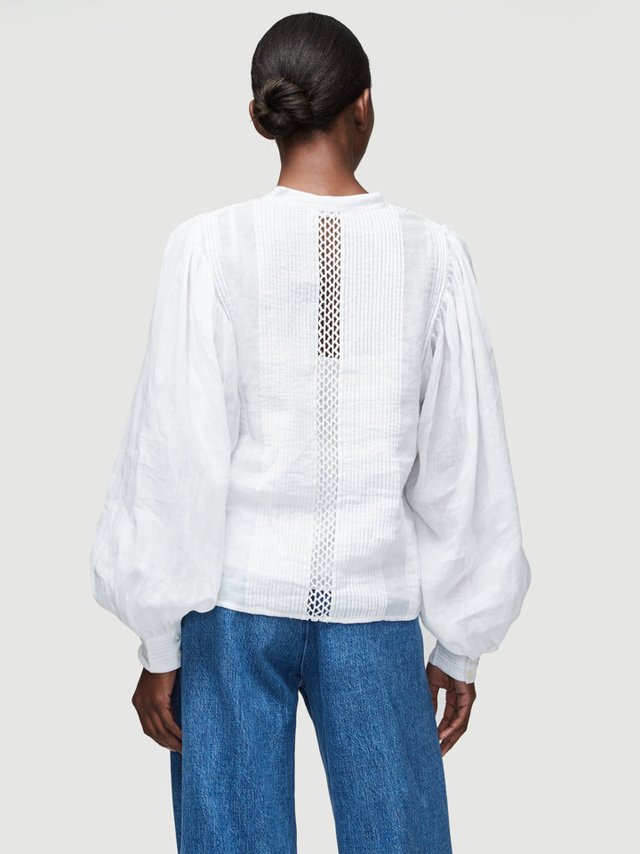 FRAME - Lace Button Front Top in Blanc