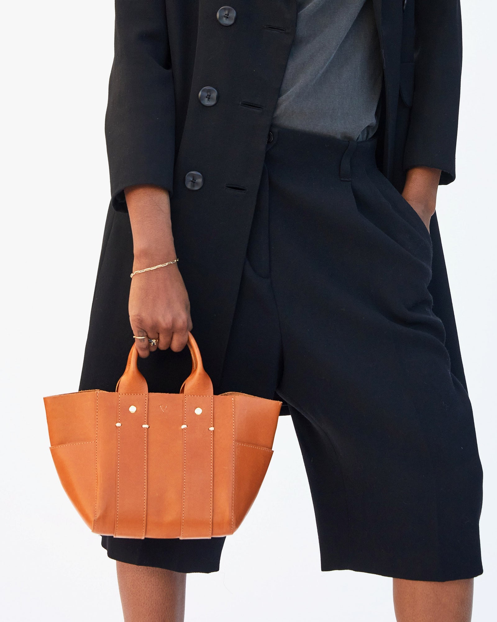 Clare V. - Le Petit Box Tote in Cuoio Vachetta – Blond Genius
