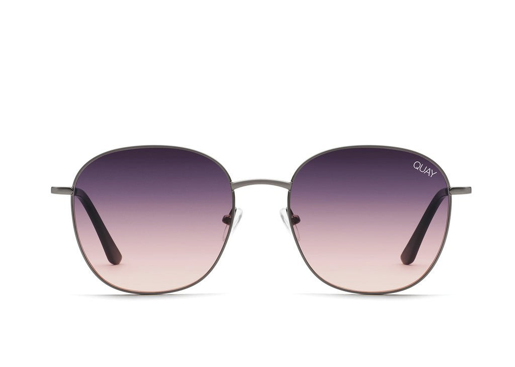 QUAY - Jezabell Sunglasses in Gunmetal/Navy to Peach Lens  display picture 3