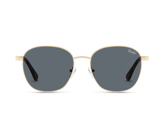 QUAY - Link Up Sunglasses in Gold/Smoke Lens