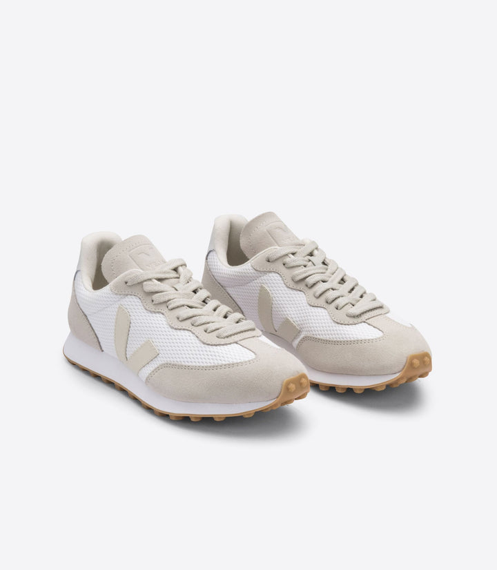 Veja - Rio Branco Alveomesh Sneakers in White Pierre Natural