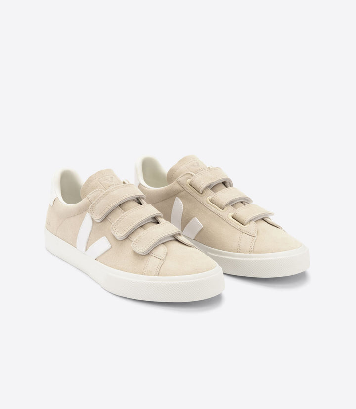 Veja - Recife Suede in Almond White
