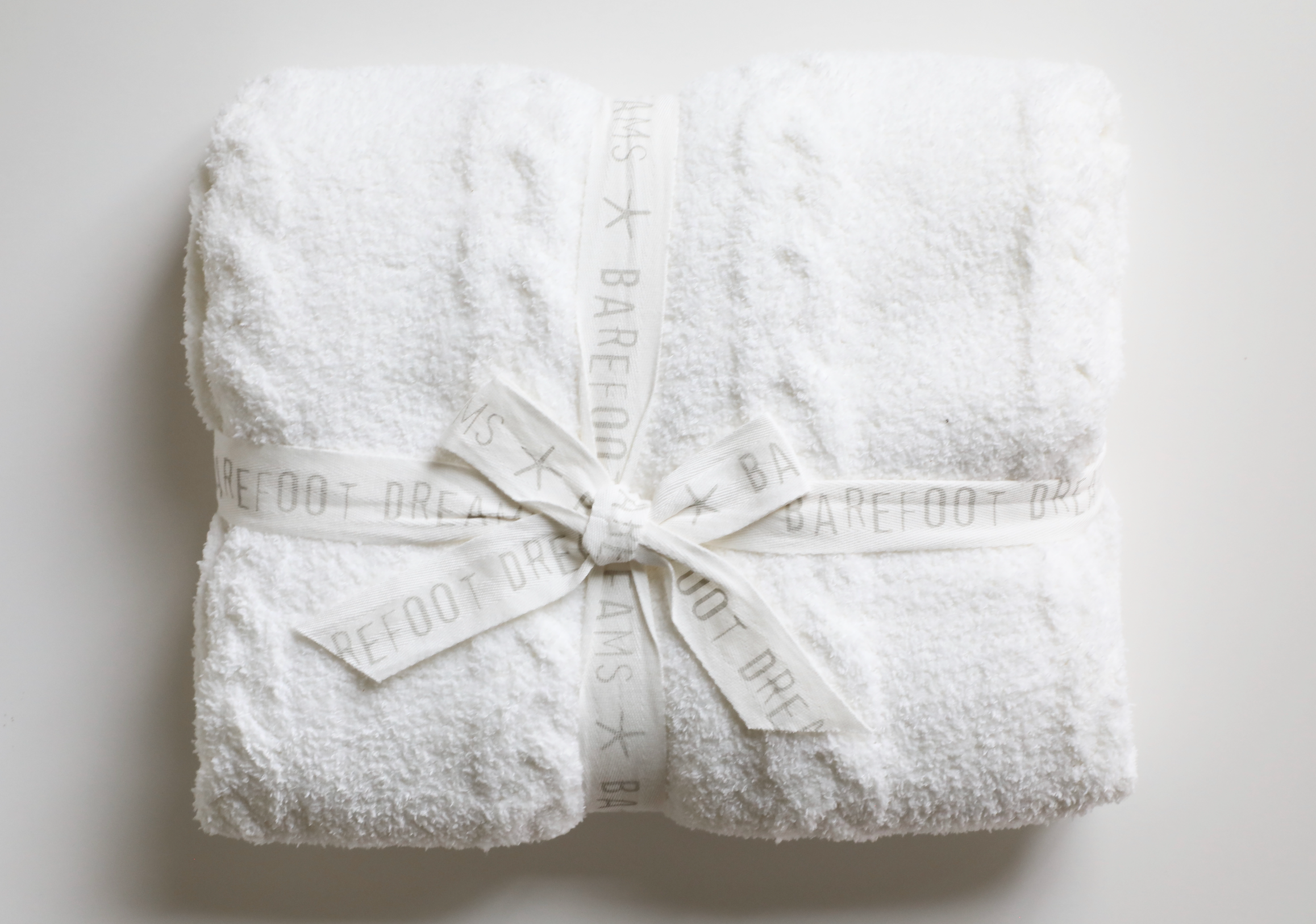 Barefoot Dreams Cozychic Cable Blanket - Thumbnail 4