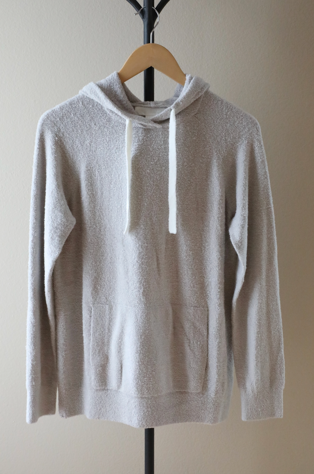 Barefoot Dreams - CozyChic Lite Women's Pullover Hoodie in Silver