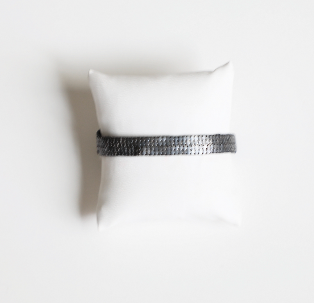 LUVH - Scales brown loomed cuff