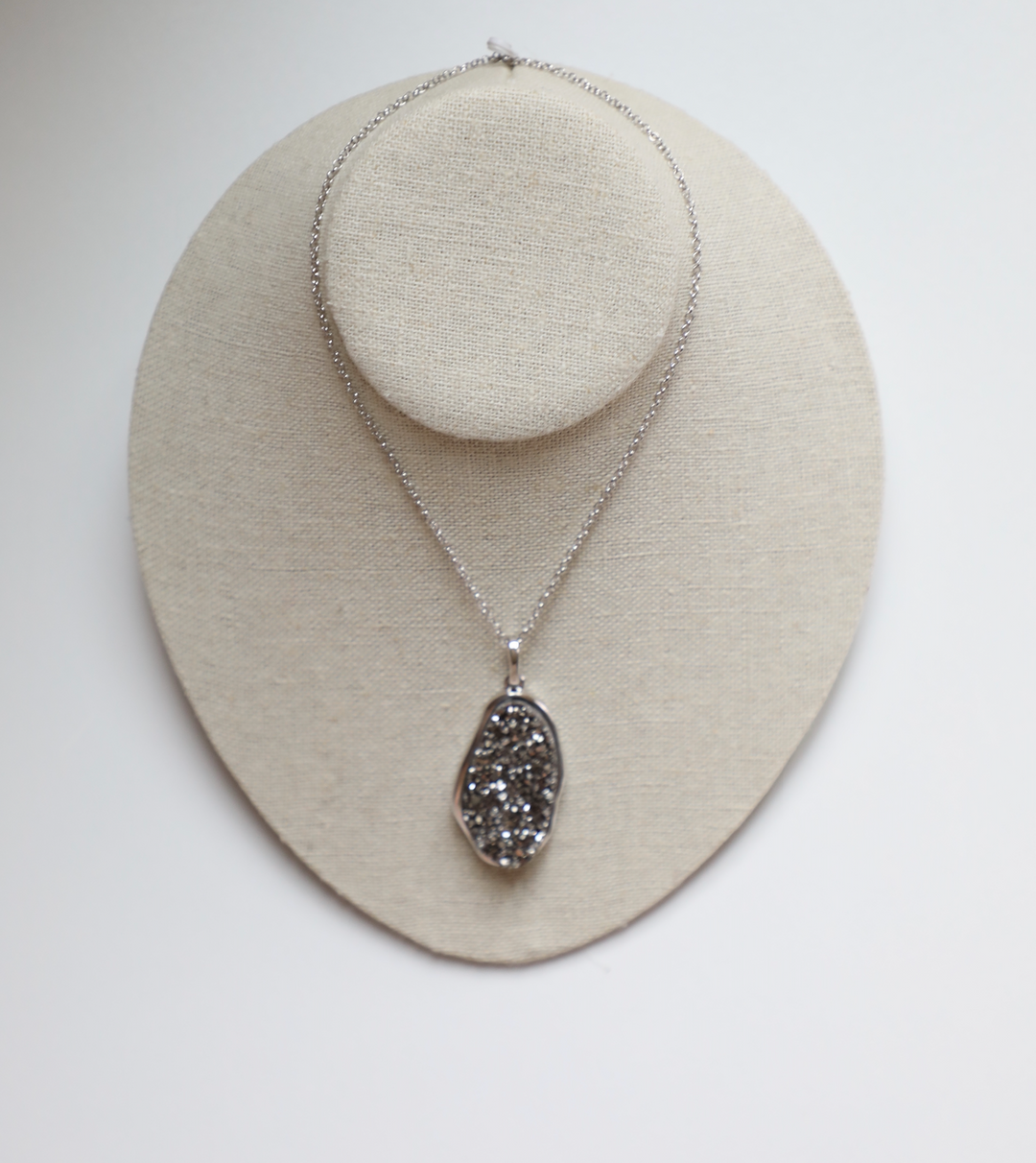MM - Rhodium nklc Druzy Pendant