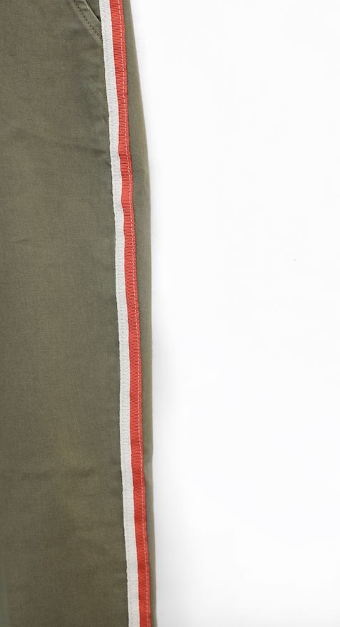 Frame - Le Beau Duo Tape Chino in Washed OD
