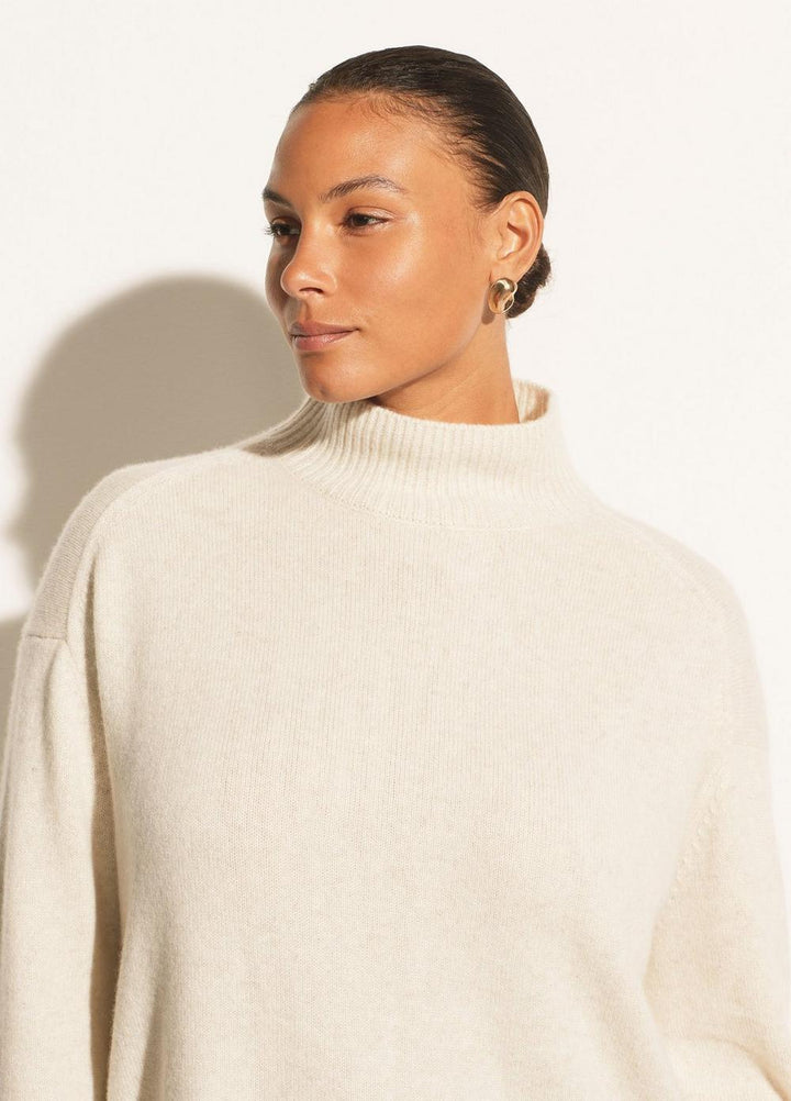 Vince - Side Slit Turtleneck in Heather Sandstone