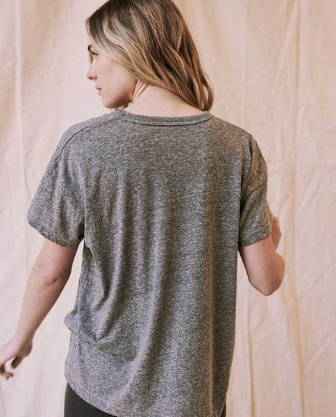 THE GREAT - The U-Neck Tee in Heather Grey