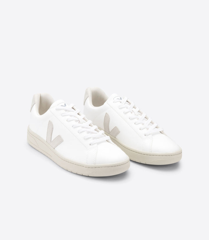 Veja - Urca C.W.L. Sneakers in White Natural