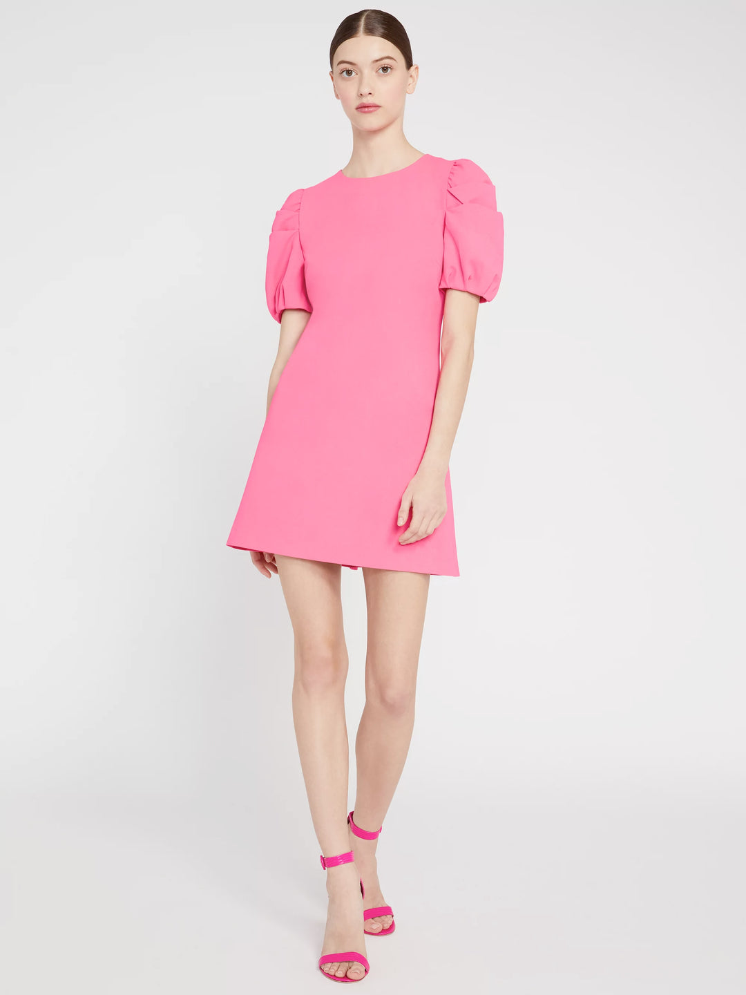 Alice + Olivia - Hanita Short Puff Sleeve Shift Dress in Wild Pink Blond Genius Alice + Olivia - Hanita Short Puff Sleeve Shift Dress in Wild Pink Blond Genius