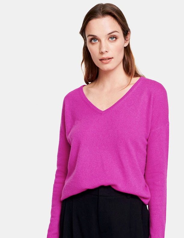 White + Warren - Essential V Neck in Optimistic Pink
