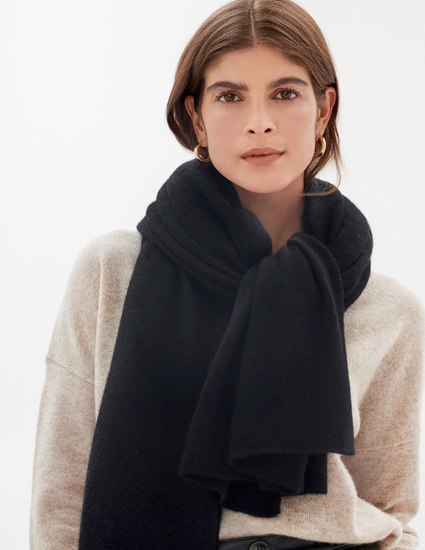 White + Warren - Cashmere Travel Wrap in Black