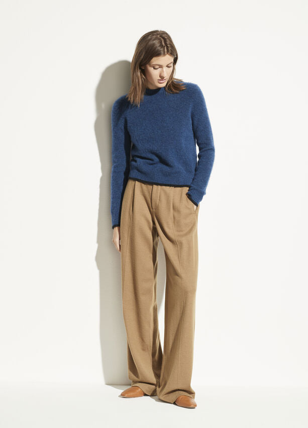 VINCE - Contrast Tip Pullover Sweater in Hydra/Black