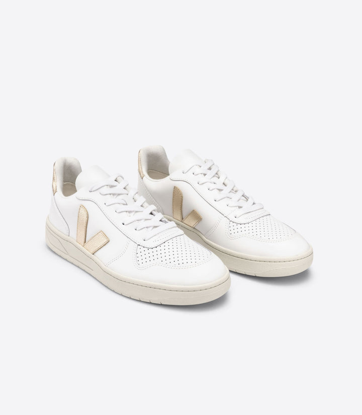 Veja - V-10 Leather in Extra White Platine