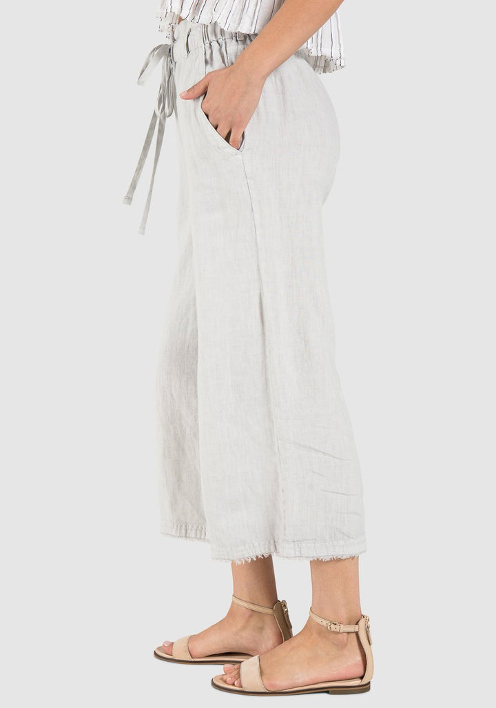 Bella Dahl - Frayed Crop Leg Pant