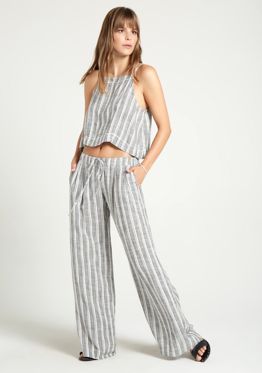 Bella Dahl - Pleated Front Wide Leg Pant in White Default