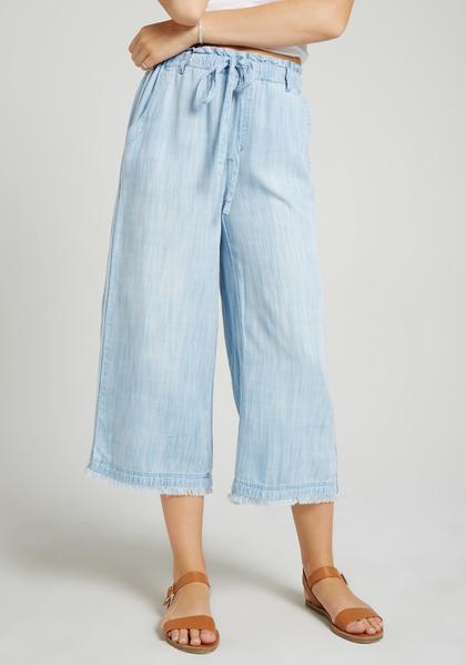 BELLA DAHL - Side Stripe Trim Crop Wide Leg Pant in Del Sol Wash Default