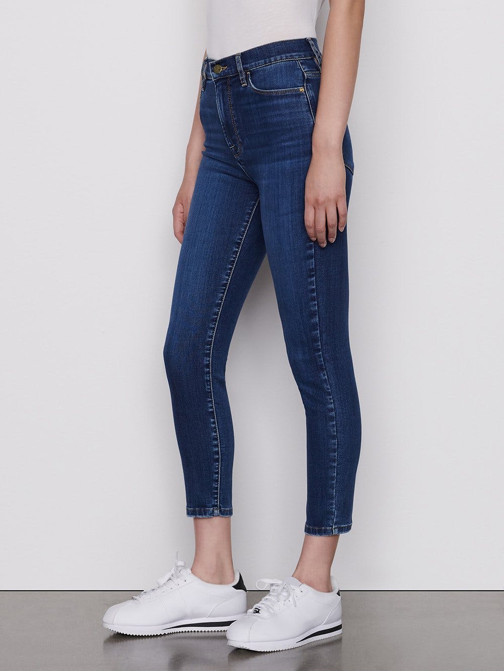 Frame Denim - Ali High Rise Cigarette Jeans in Lupine Denim