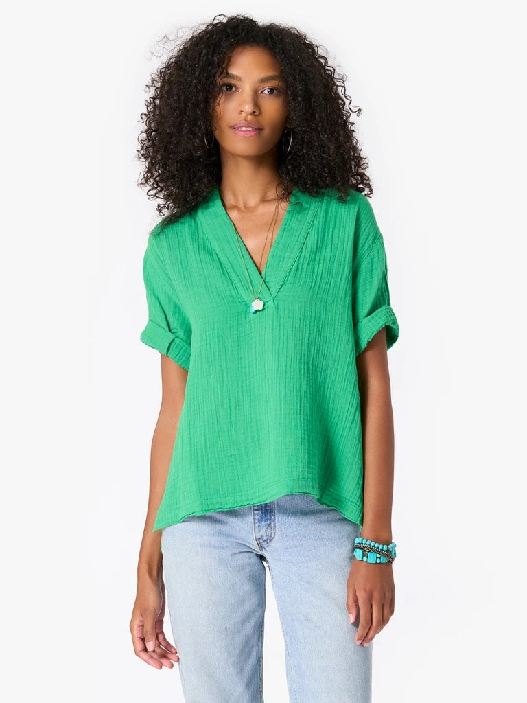 Xirena - Avery Top in Kelly Green