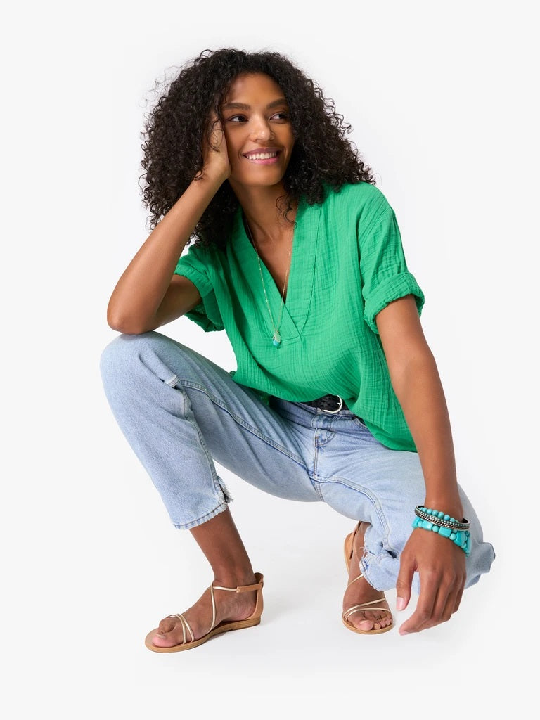 Xirena - Avery Top in Kelly Green