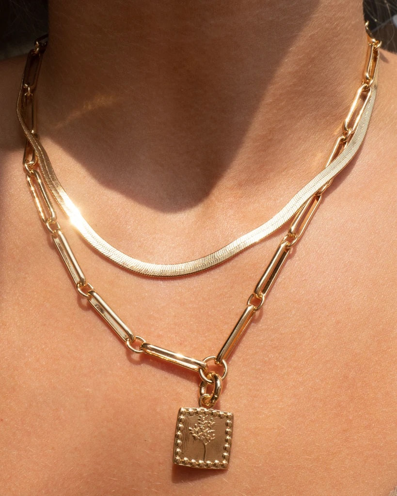 Luv AJ - Barcelona Necklace in Gold