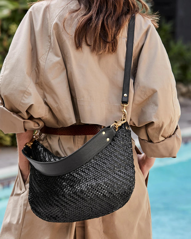 Black Leather Moyen Messenger Bag – Clare V.