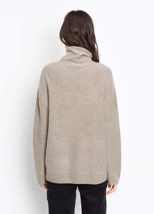 Vince - Cashmere Boxy Turtleneck