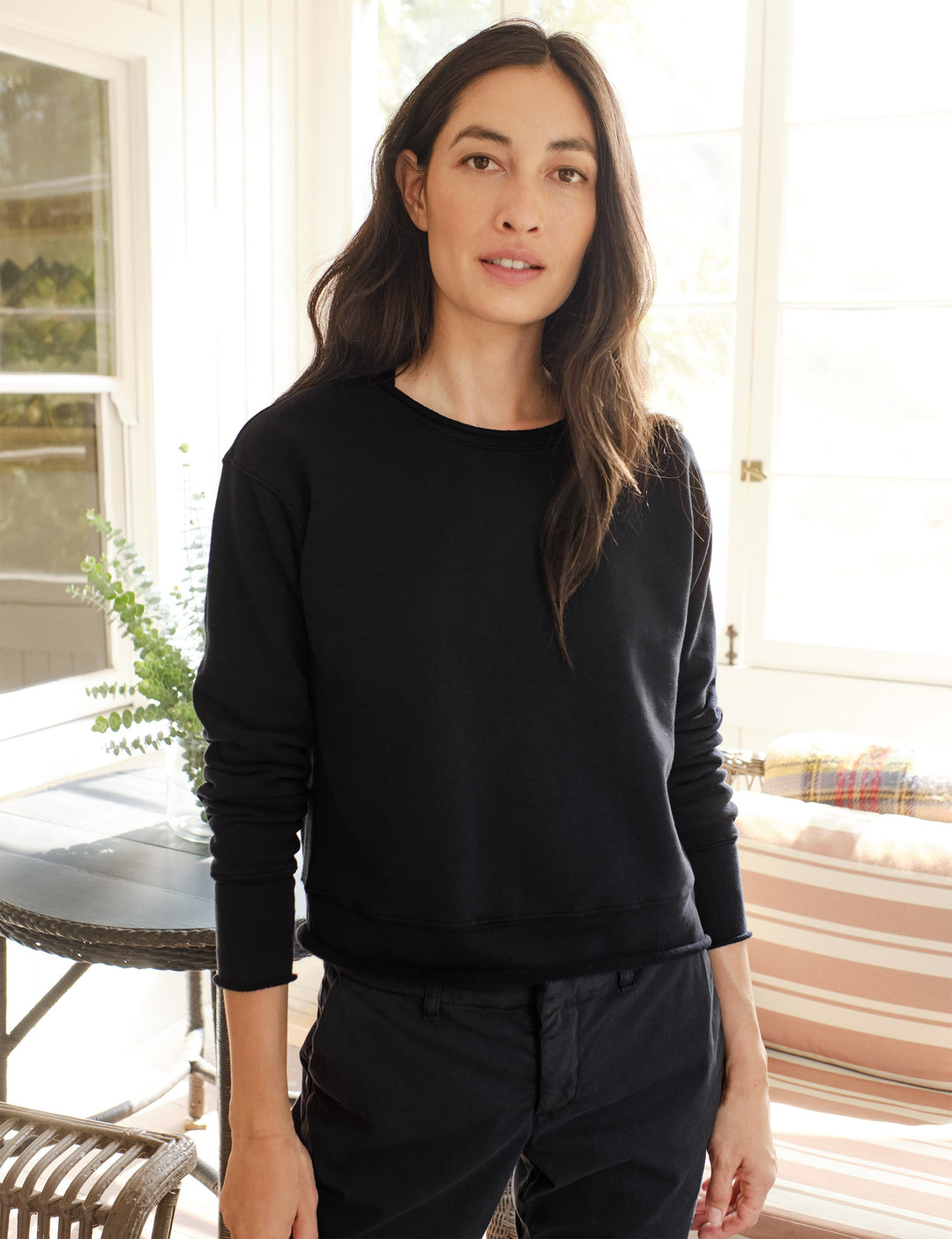 Frank & Eileen - Boyfriend Crew Neck Sweatshirt in Black