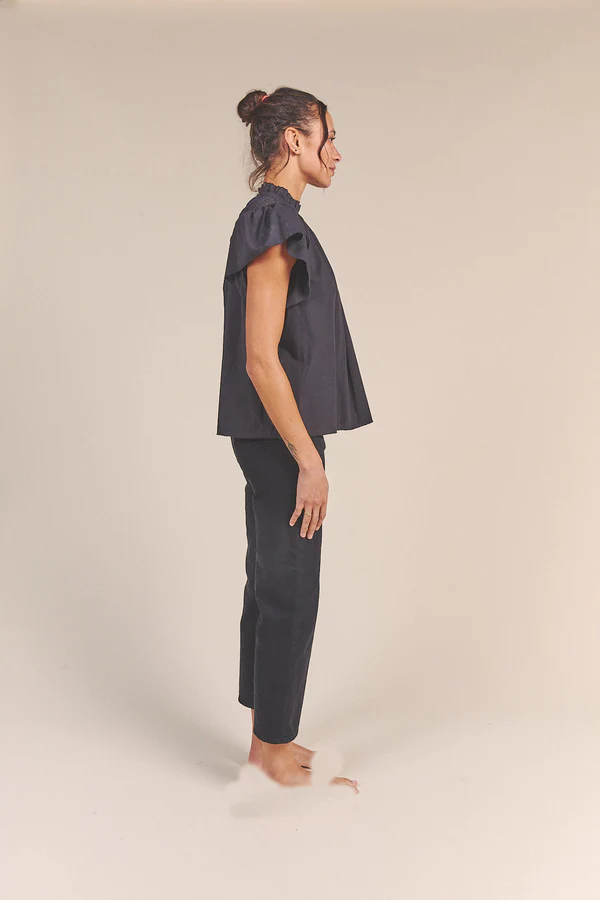 Trovata - Carla Highneck Shirt in Black