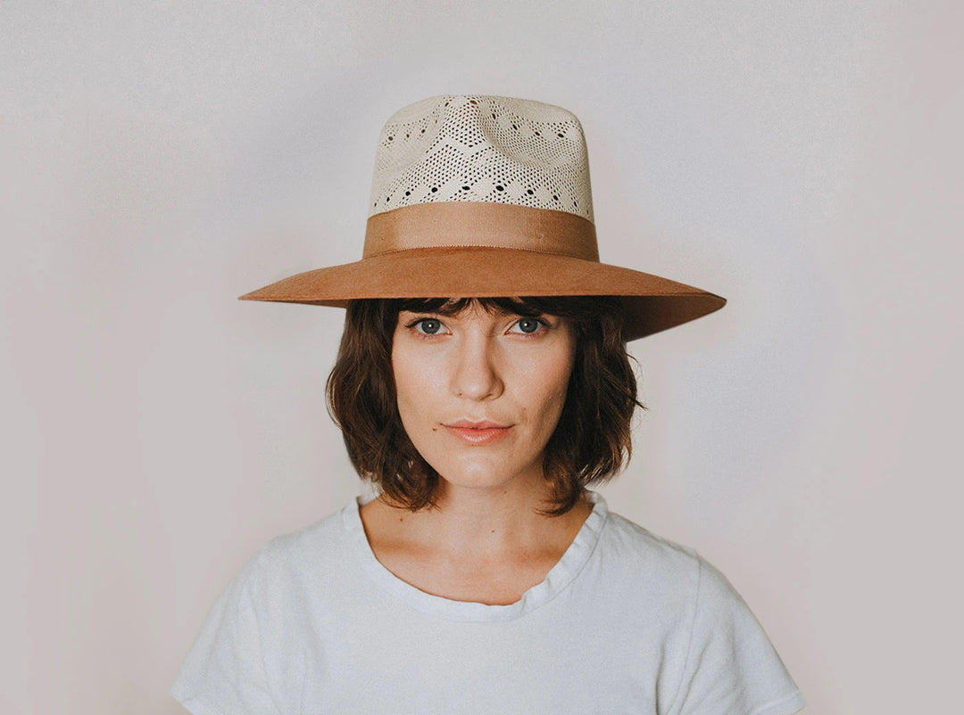 Freya - Cedar Hat in Natural Straw/Rust Wool