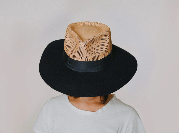 Freya - Cedar Hat in Taupe Straw/Navy Wool