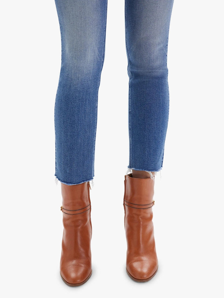 Mother Denim - Mid Rise Dazzler Ankle Fray Jean in Riding the Cliffside