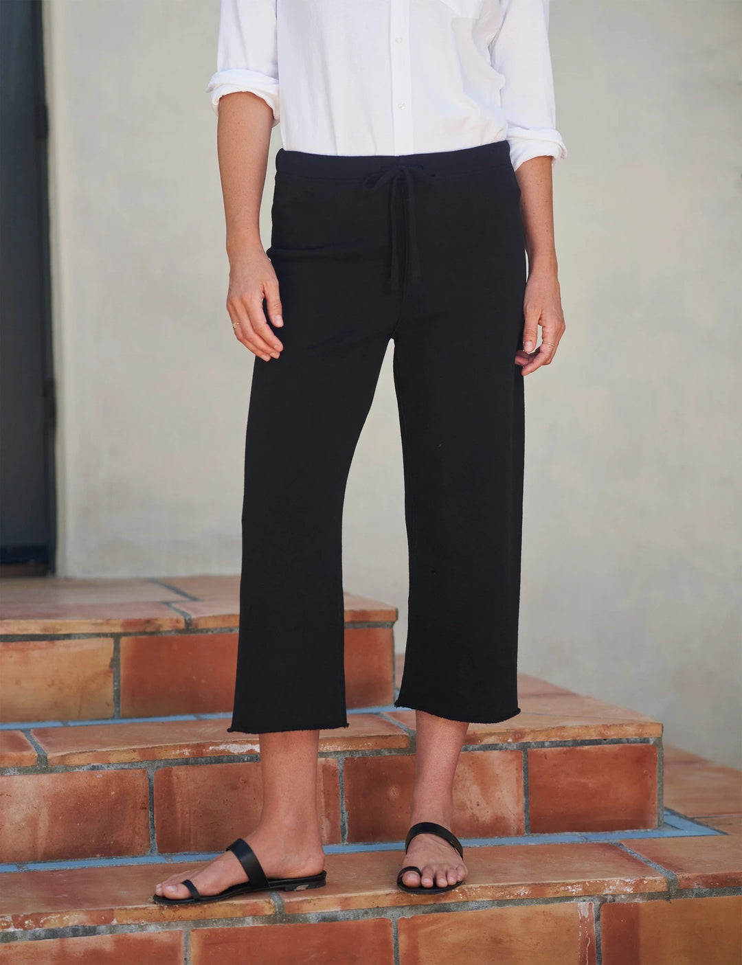 Frank & Eileen - Cropped Wide Leg Sweatpant in Black