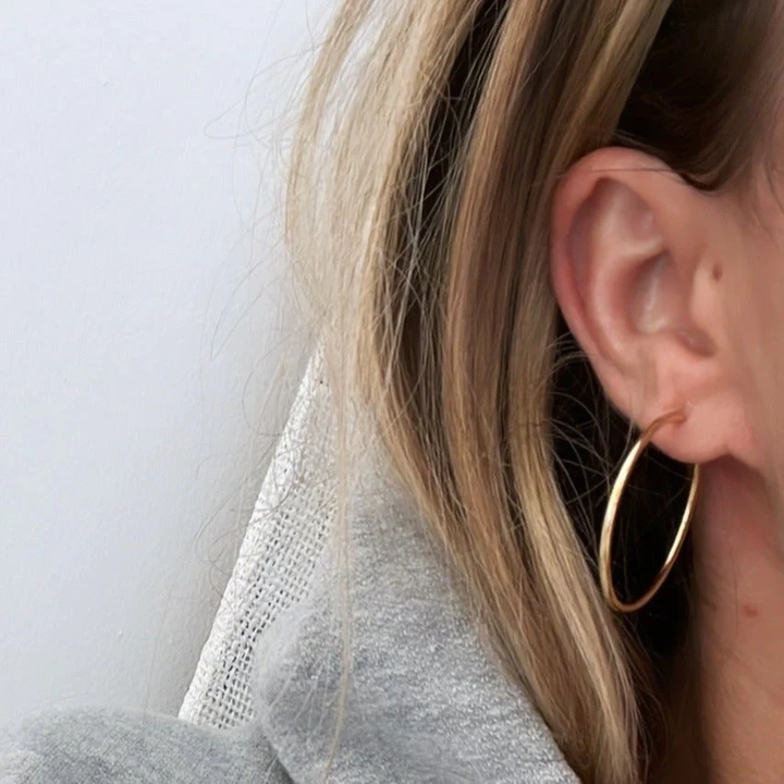 Alexa Leigh - The Daily Hoop in Gold