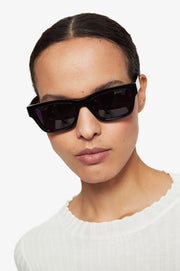 Anine Bing - Daria Sunglasses in Black | Genius
