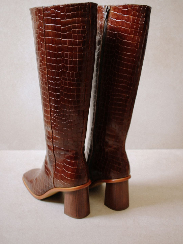 Alohas - East Croco in Brown