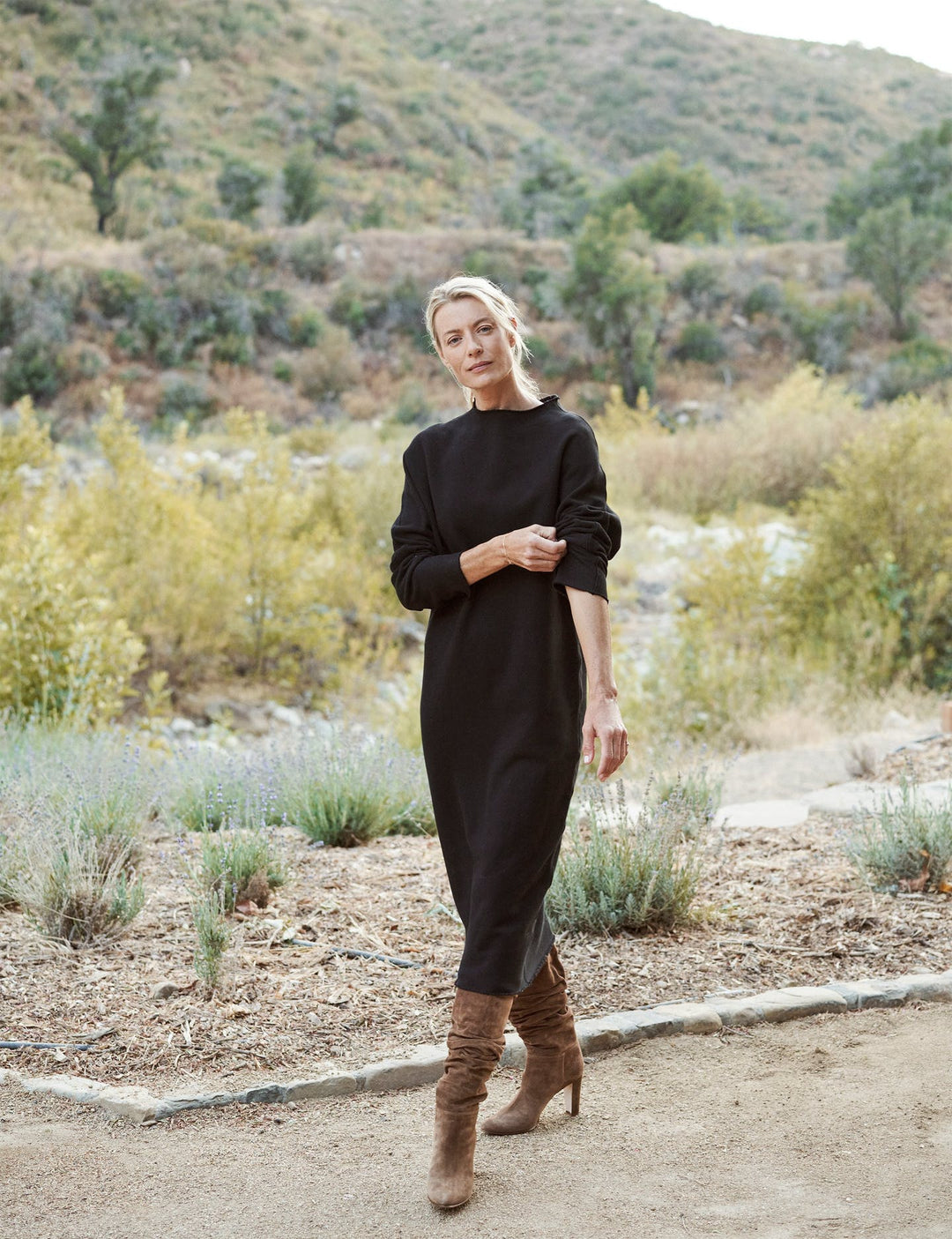 funnel neck midi dress Good American Ribbed Funnel Neck Midi Dress, Malbec003 (US, Alpha, Small, Regular, Regular, Malbec003) at Amazon Women's Clothing store