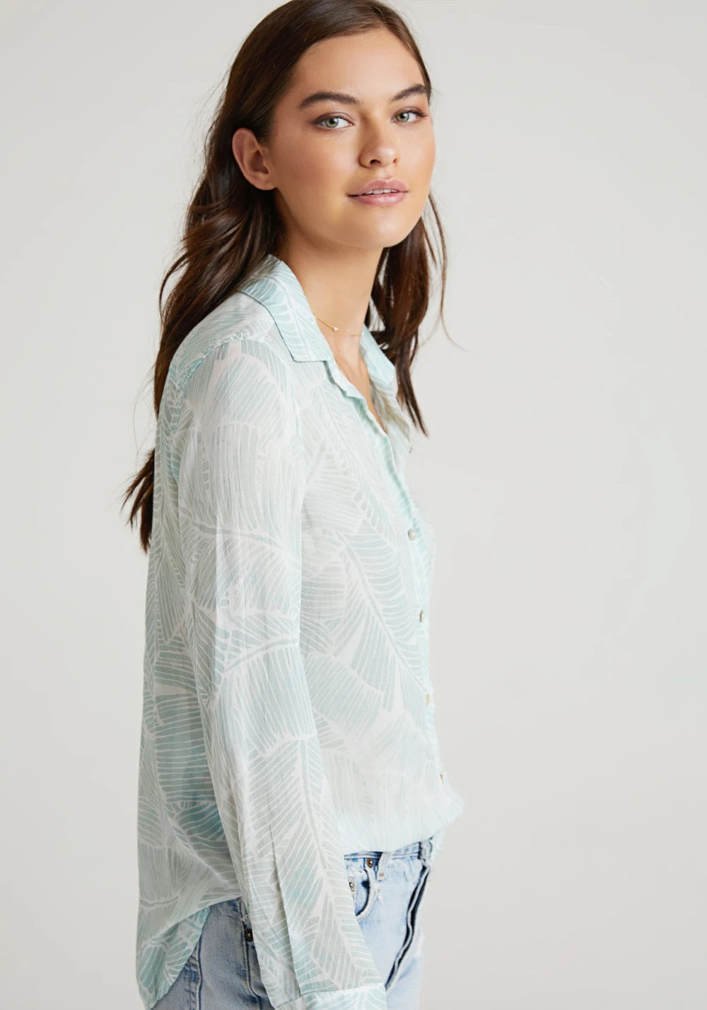 Bella Dahl - Button Down Shirt in Havana Olive Palm