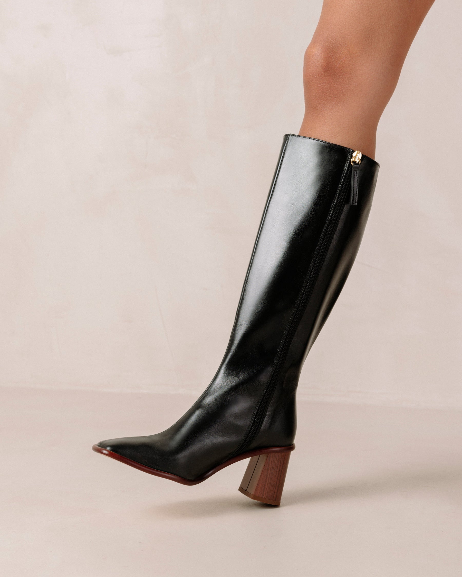 Alohas East Black Leather KneeHigh Boots Blond Genius